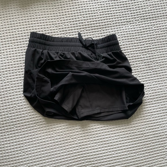 Athleta Excursion Hybrid Exercise Tennis Skort Black Small Tall ST UPF 50 - Picture 8 of 9